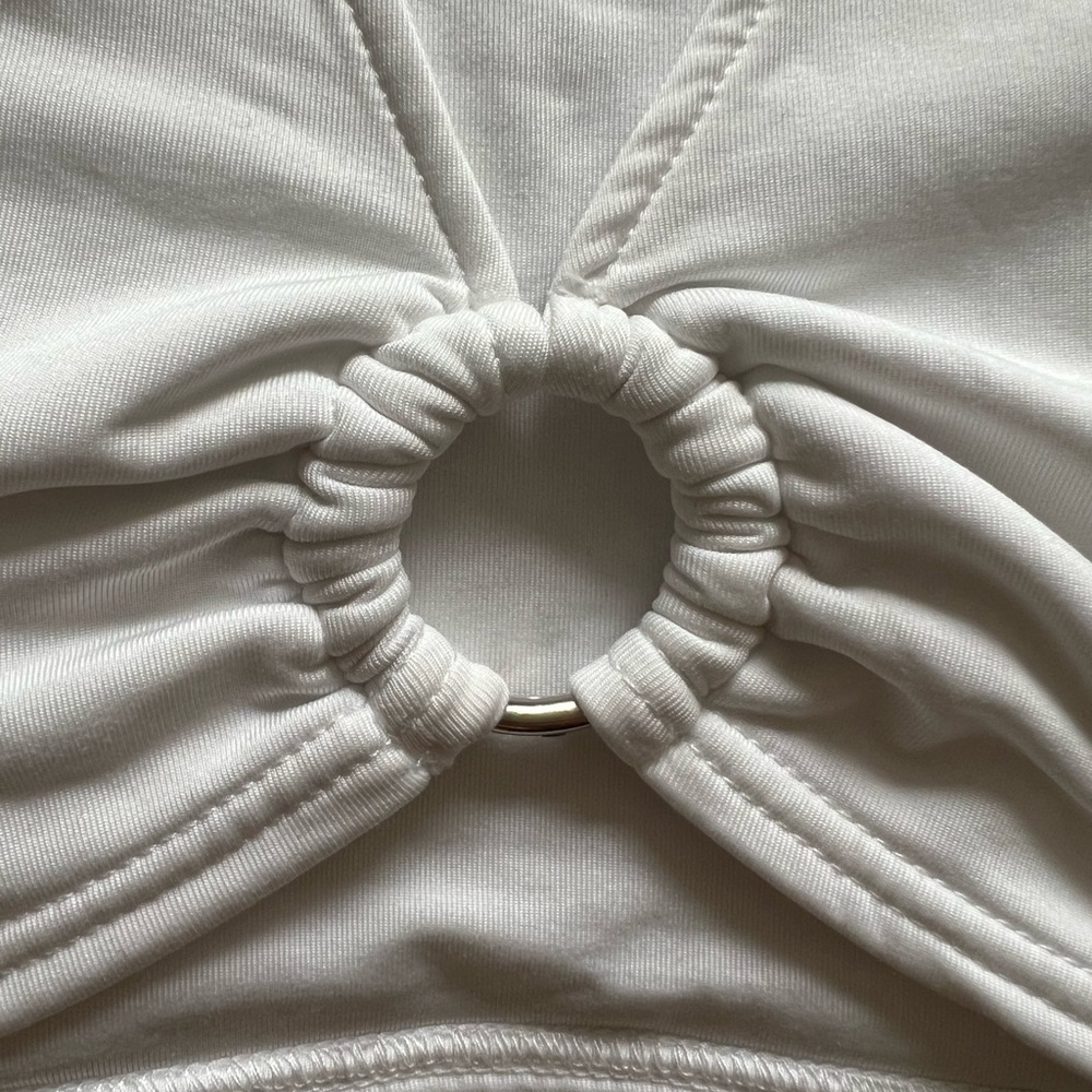 White Ring Cropped Tank - Picture 3 of 4